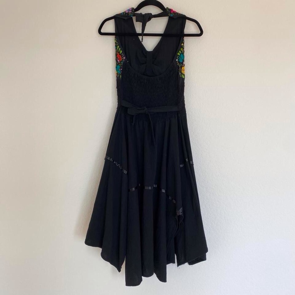 Vintage 90s Black Halter Floral Embroidered Handkerchief Midi Dress Small - Picture 5 of 6